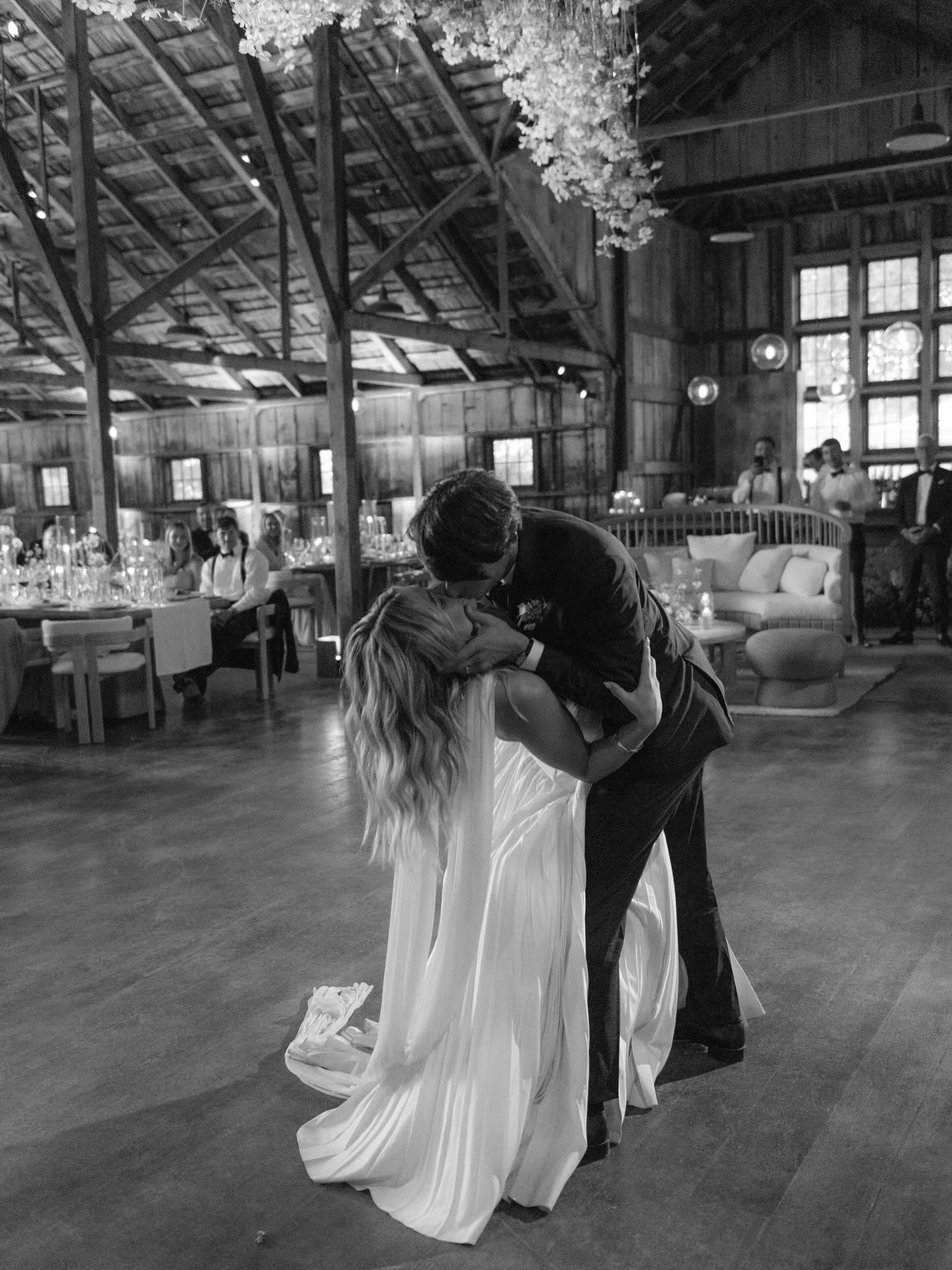 A flawless dip and kiss!