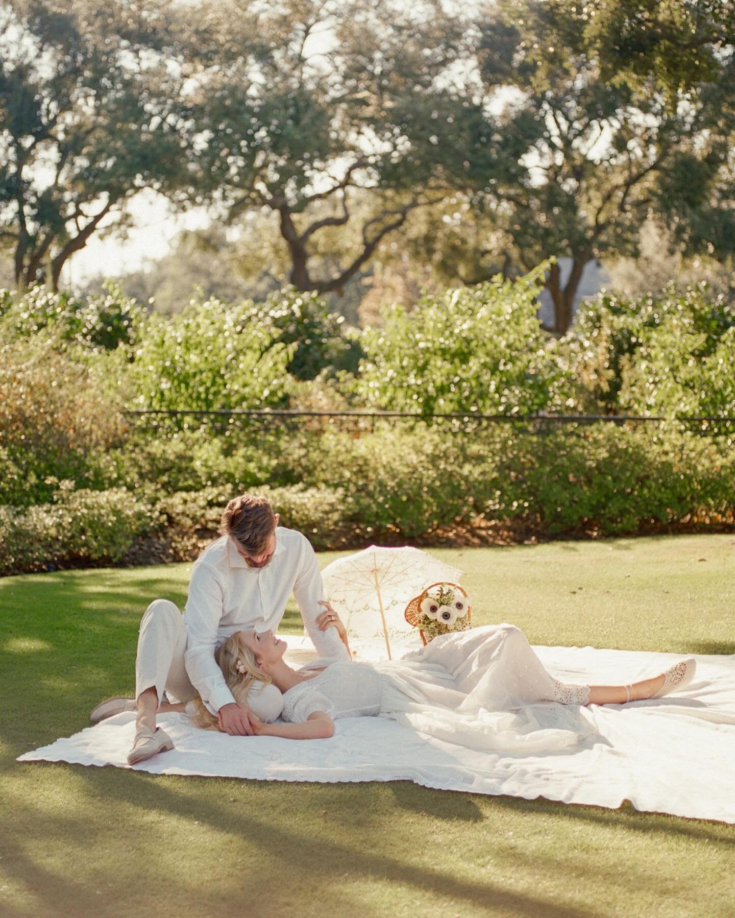 Here&rsquo;s to more sunny afternoons together.

Photo: @kristenmarieparker
Video: @31films
Hair: @thesinchaircutlaboratory
Make Up: @michellepadilla.hmua
Dress: @kanellevintage
Tailoring:  @shopdavidpeck
Florals: @inbloom.inc
Planning: @toddevents @