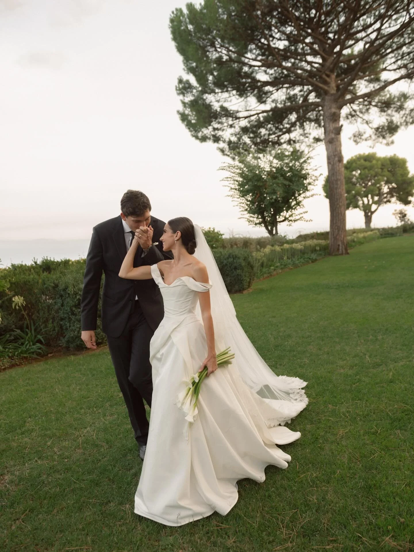 A gorgeous day overlooking the Amalfi Coast for @ryan.whitney and @griffinlevitan with @the_amalfi_experience.