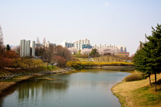 A beautiful Spring day in Olympic Park