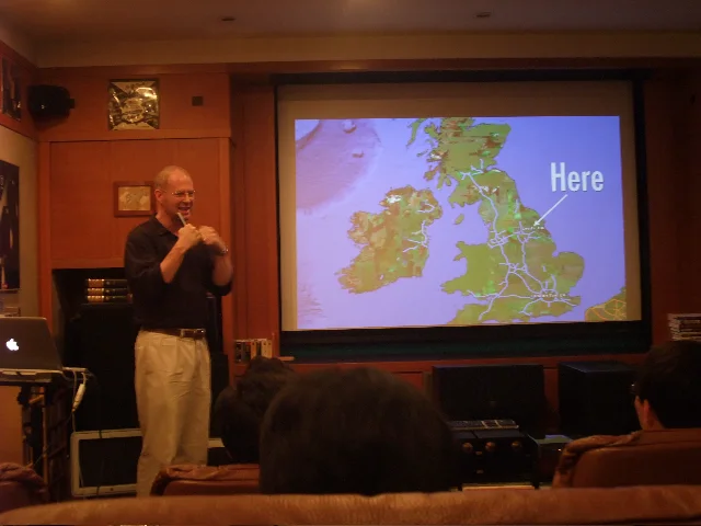 The first, and only, good image my missus took of me speaking at TEDx Myeongdong last night. Will have to wait for the edited video and other pics to go up on the TEDx website later^^ Here I am explaining where I come from .... Leeds (note there is no Manchester on the map .... that's the way I like it ;-)
