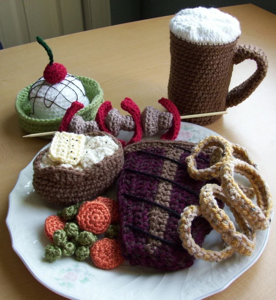 16 Crochet Foods Good Enough to Eat — The World of Kitsch
