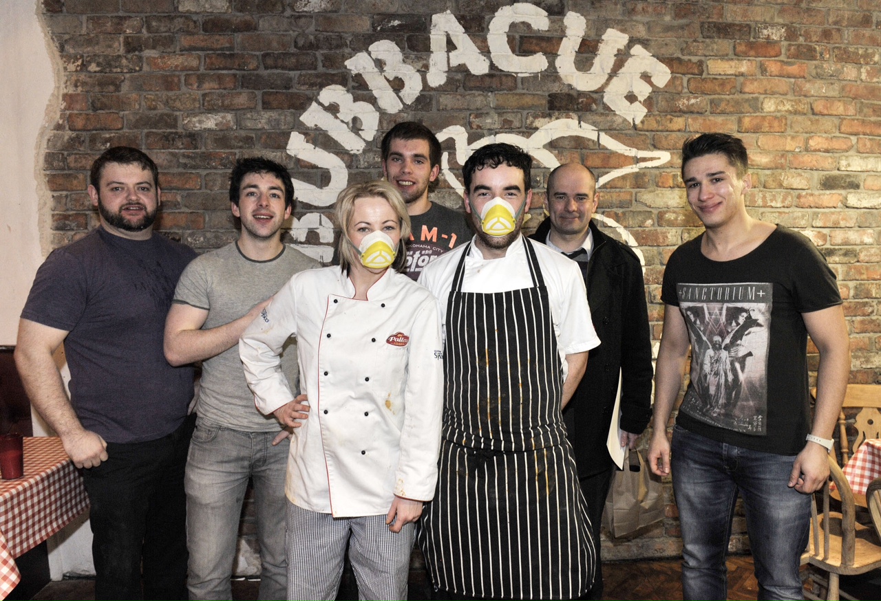 Belfast's First Man vs Food - Bubbacue's Hot Wings Challenge