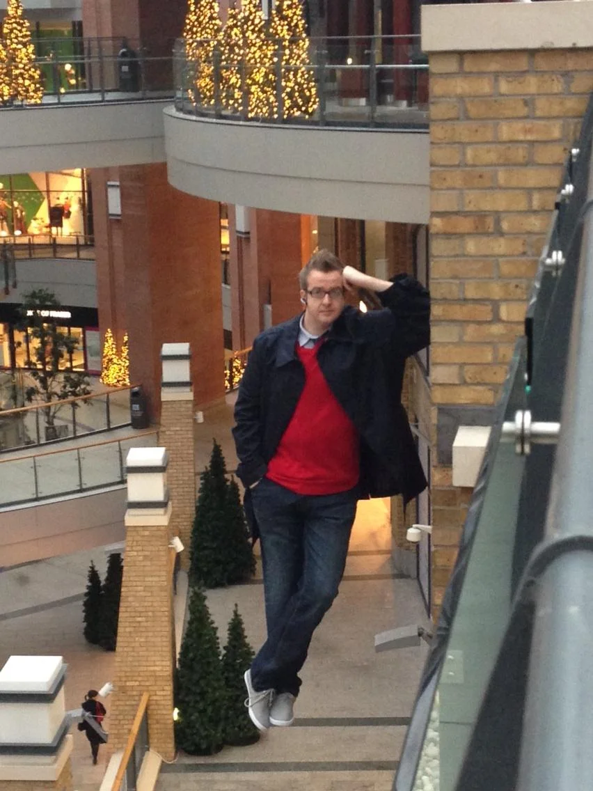 Mentalist David Meade is Levitating 20ft High at Victoria Square- Right Now