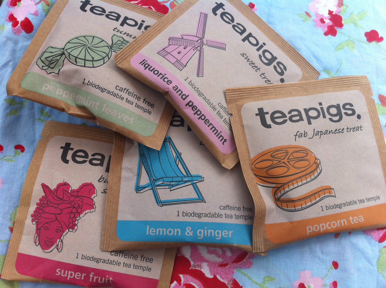 Popcorn & Chocolate Teas? That'll be teapigs. 15% off orders, Exclusively for World of Kitsch readers.