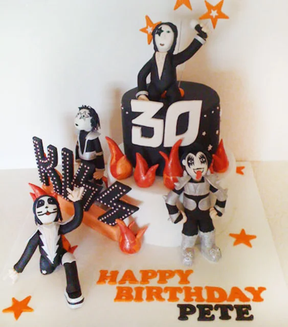 Party Food All Night Long & Everyday. Kiss Cakes!