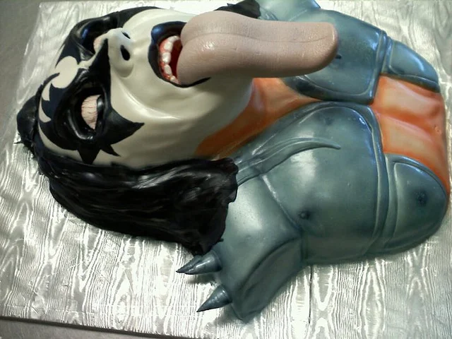 Party Food All Night Long & Everyday. Kiss Cakes!