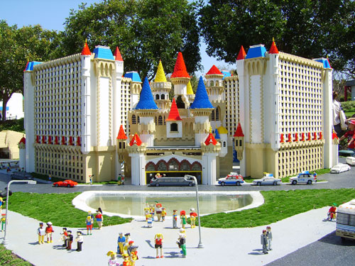 File:Fear and Loathing in Las Vegas made of Lego.jpg - Wikimedia