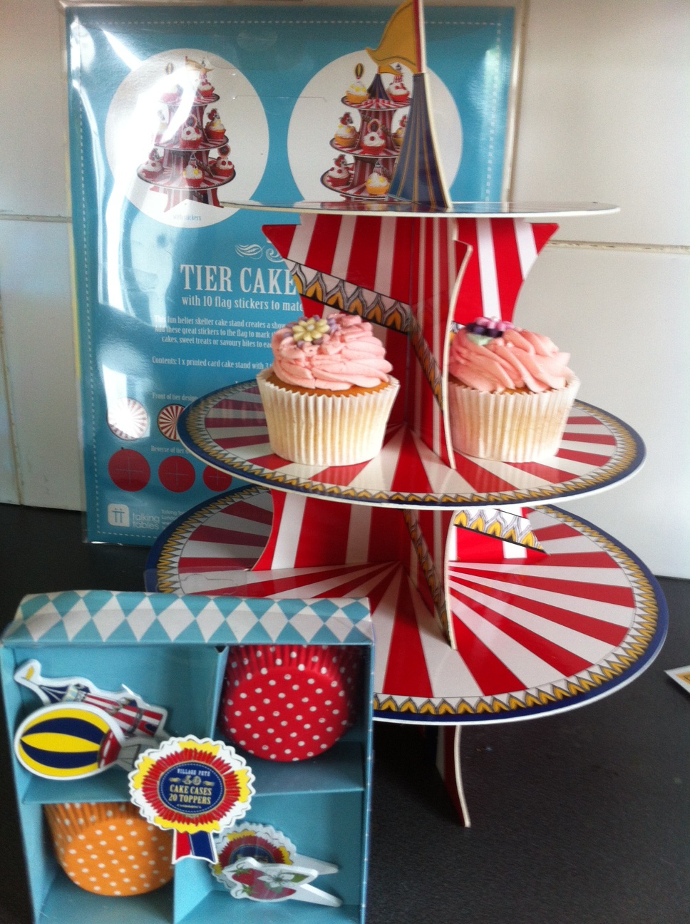 Cupcake Bakers, Prepare to Drool. Glorious Cake Stands from Talking Tables