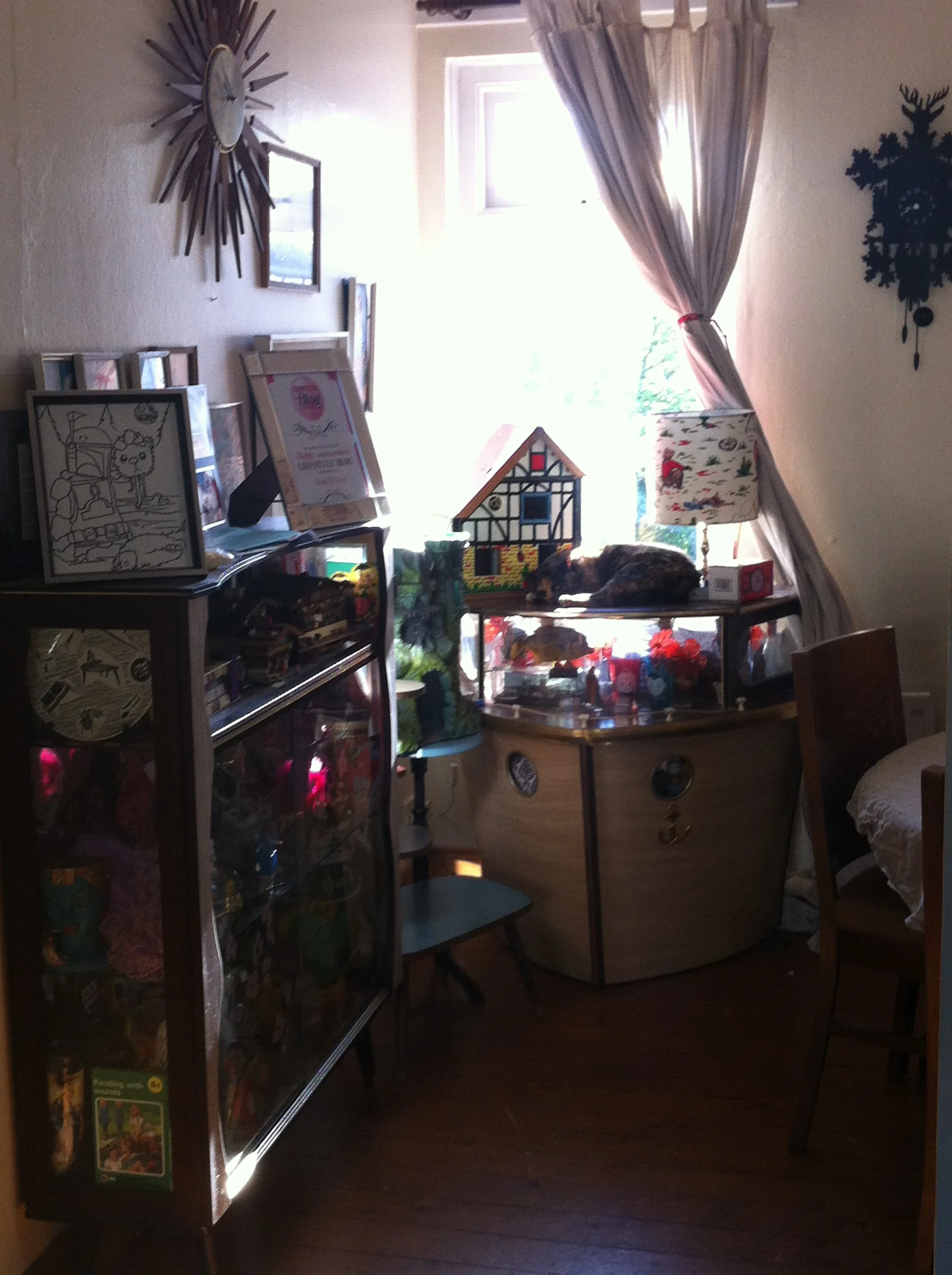 A Peek Inside The World of Kitsch's House