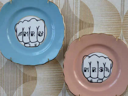 Knuckle Tattoo Crockery