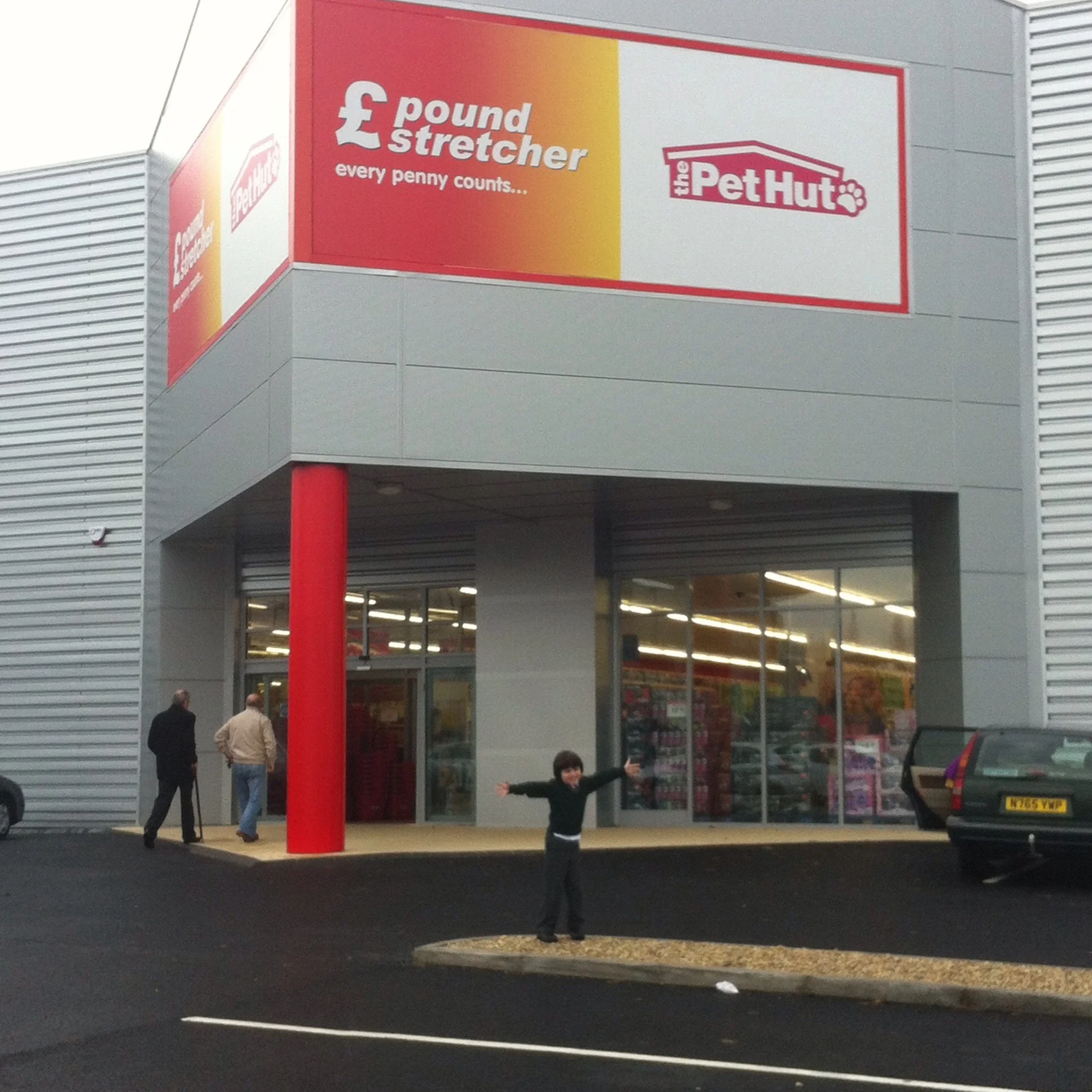 poundstretcher cat scratching post