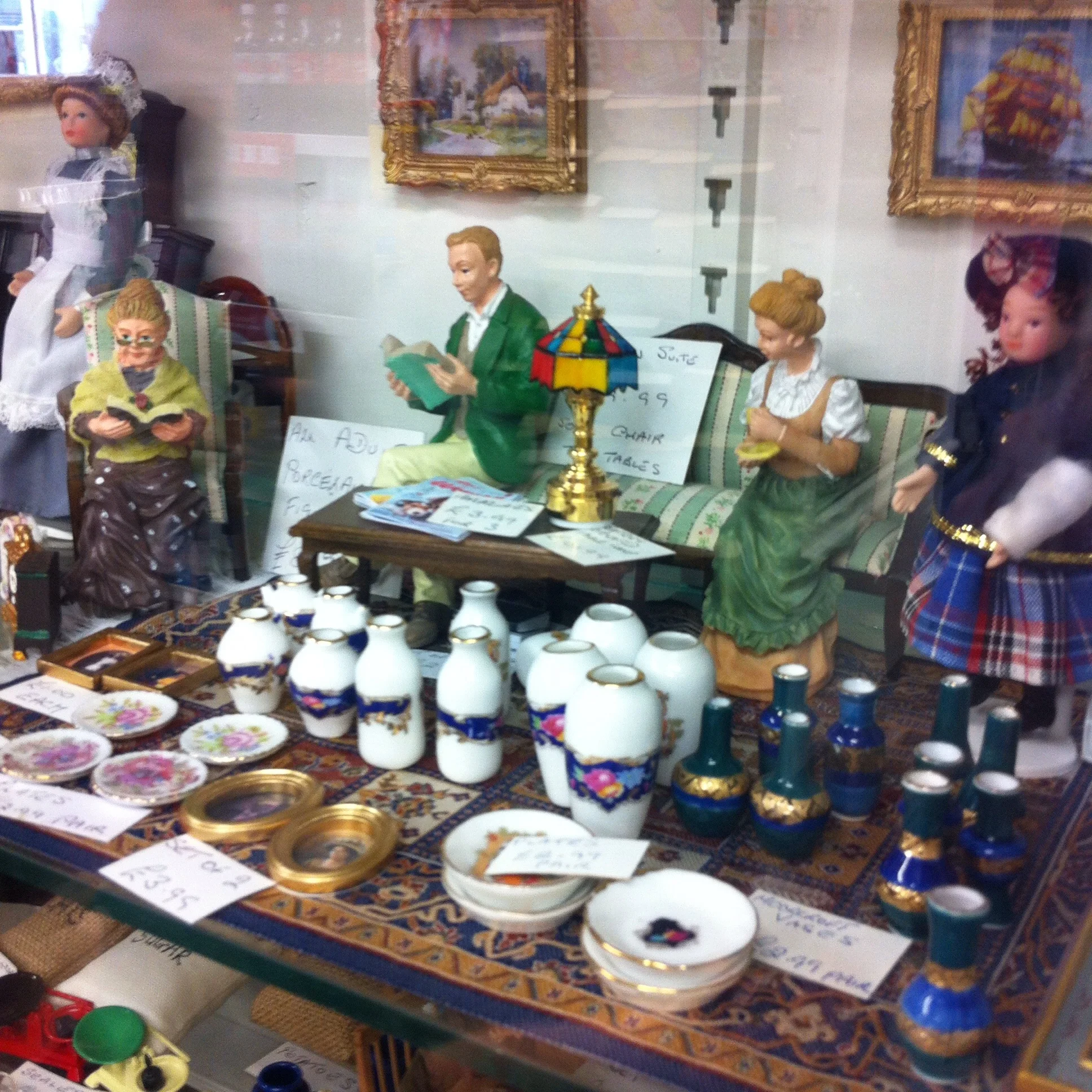 Doll's house accessories in Bon Bon's