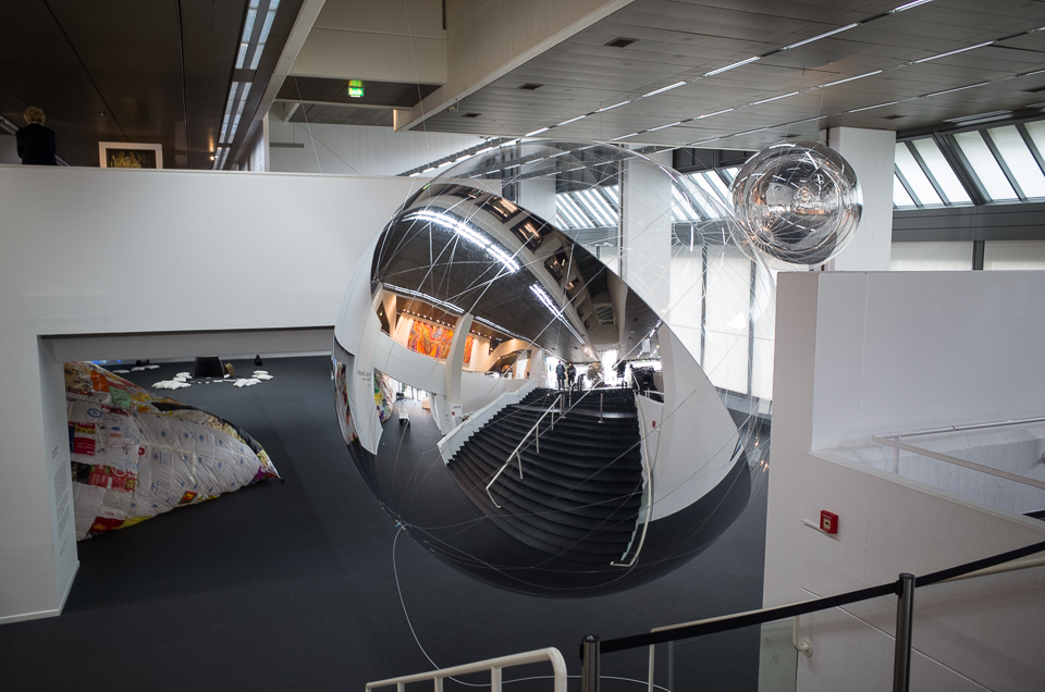 Tomas_Saraceno_Wilhelm_Hack_Museum_01.jpg