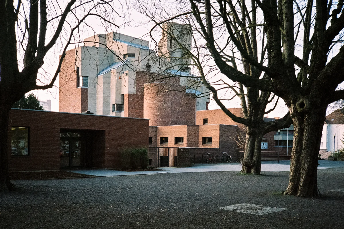 christi_auferstehung_gottfried_boehm_23.jpg