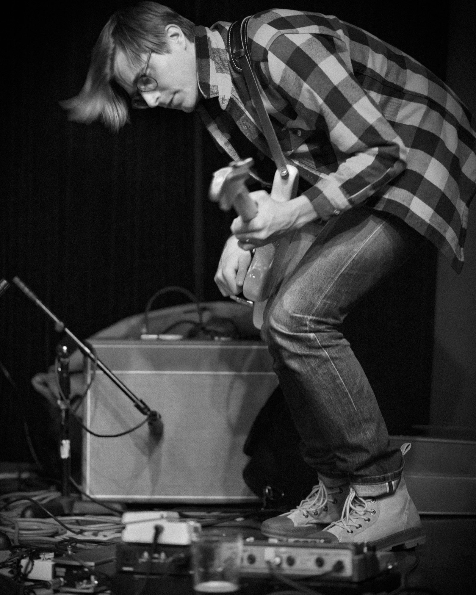 After about a six week unintentional hiatus, I'm back at the blog, with the intention of posting a little more consistently. I'll continue to focus on posting new work, but I know I created some great work that I just missed adding here. I will sprinkle a little of that archived work in among some the posts.
Last night I went down to Amsterdam Bar and Hall for the final night of Jake Hanson's October residency. The show started with Benson Ramsey and Jake doing an improved set of swirling, layered guitar playing. After a set by Jeremy Hanson's new band Tungsten, Jake retook the stage for a surf-rock and Velvet Underground covers. A fun set for a Wednesday night.