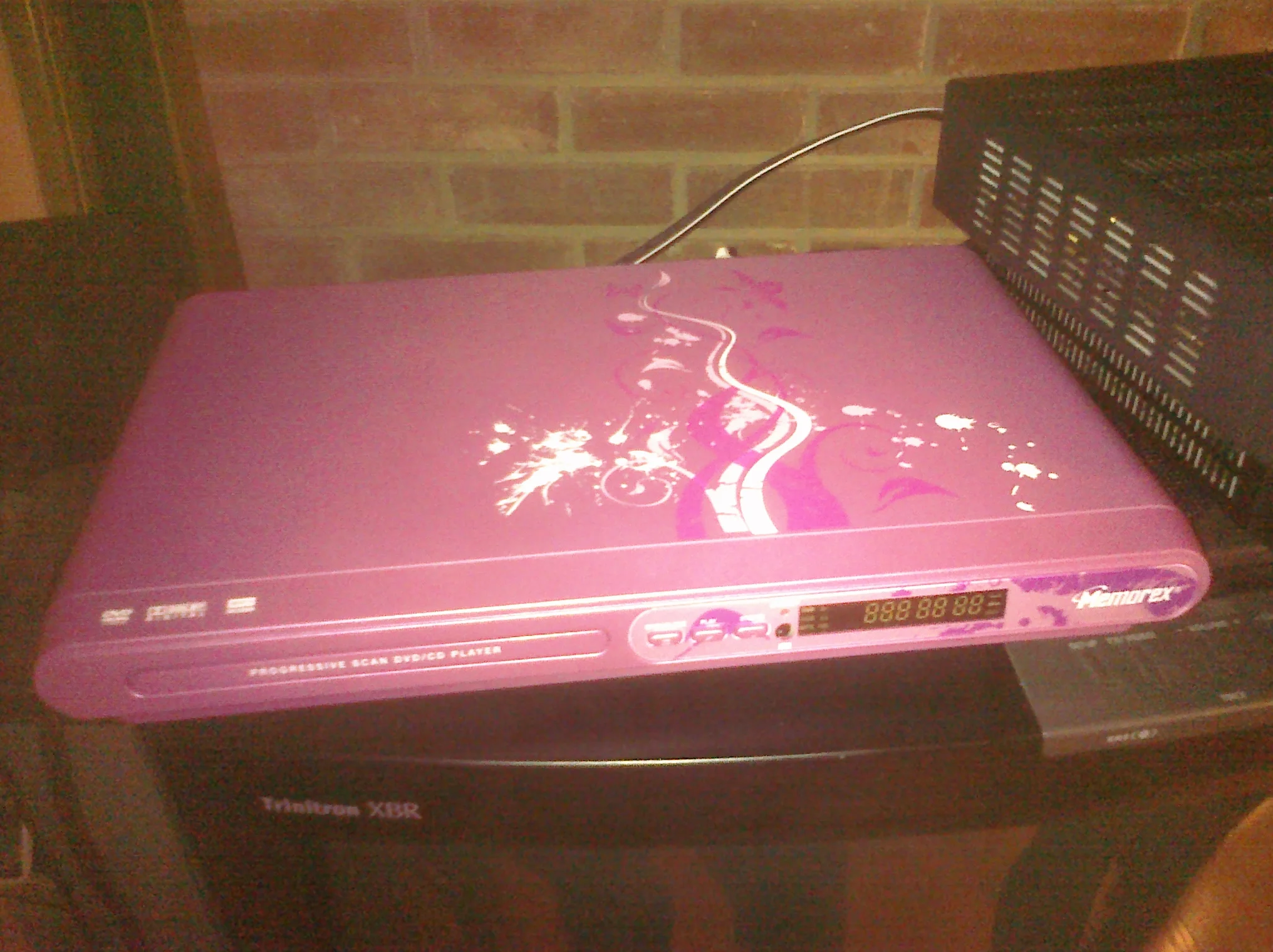 Yet another region-free, Chinese-pirated-soap-opera-DVD-friendly player.