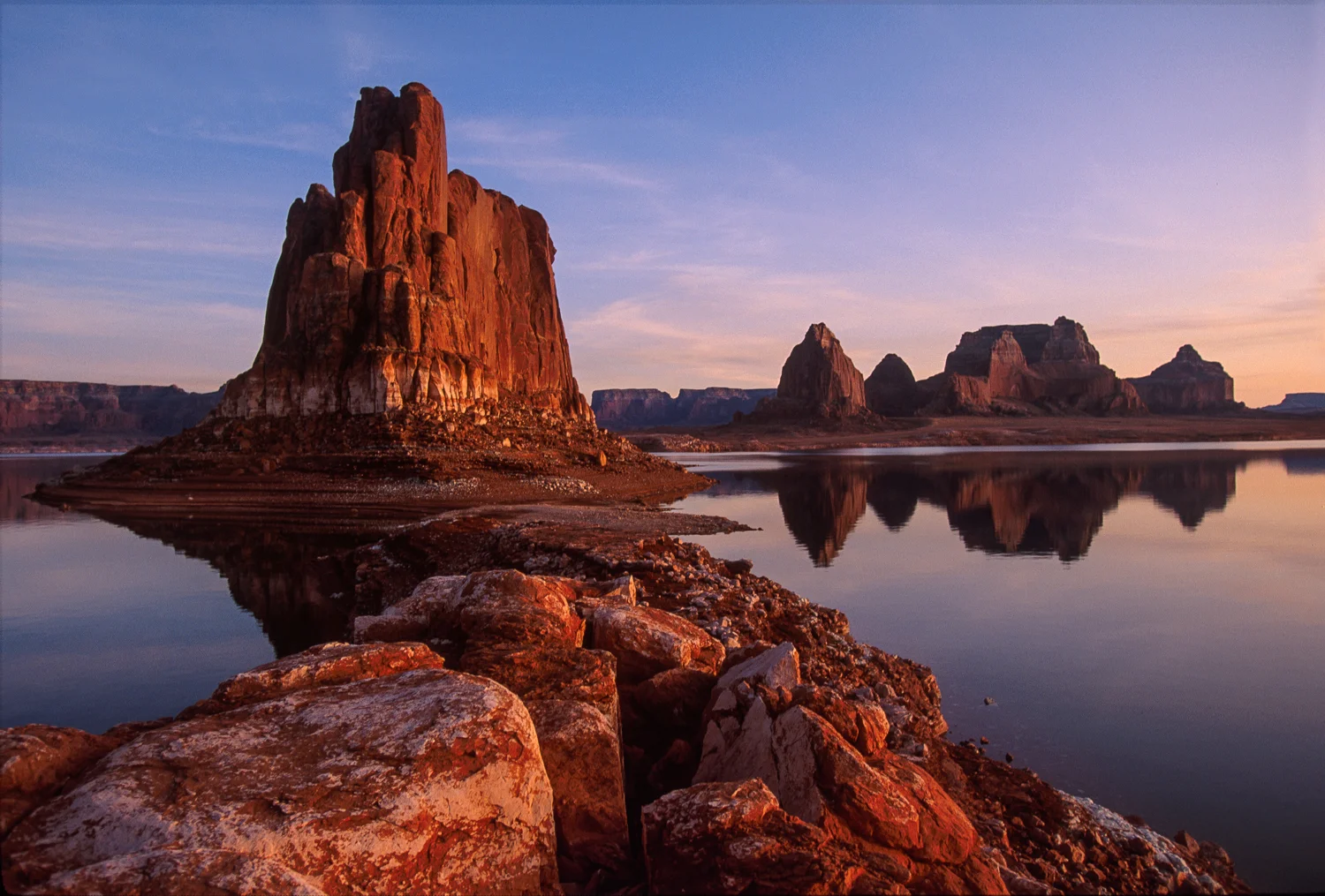LAKE POWELL shiprock 97.jpg