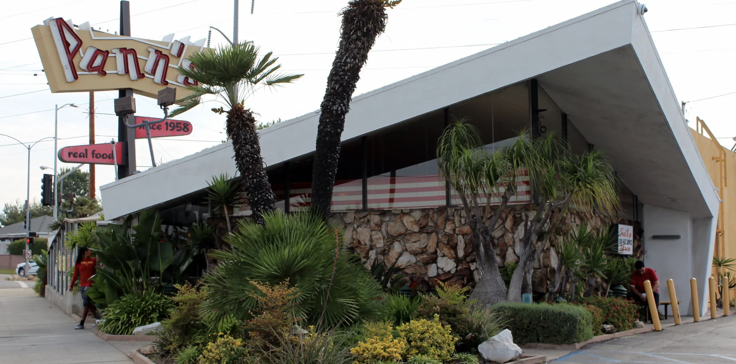 A critic named an entire American style after a Lautner coffee shop on Sunset in 1952. It was demolished in 1988, along with every other restaurant he built.