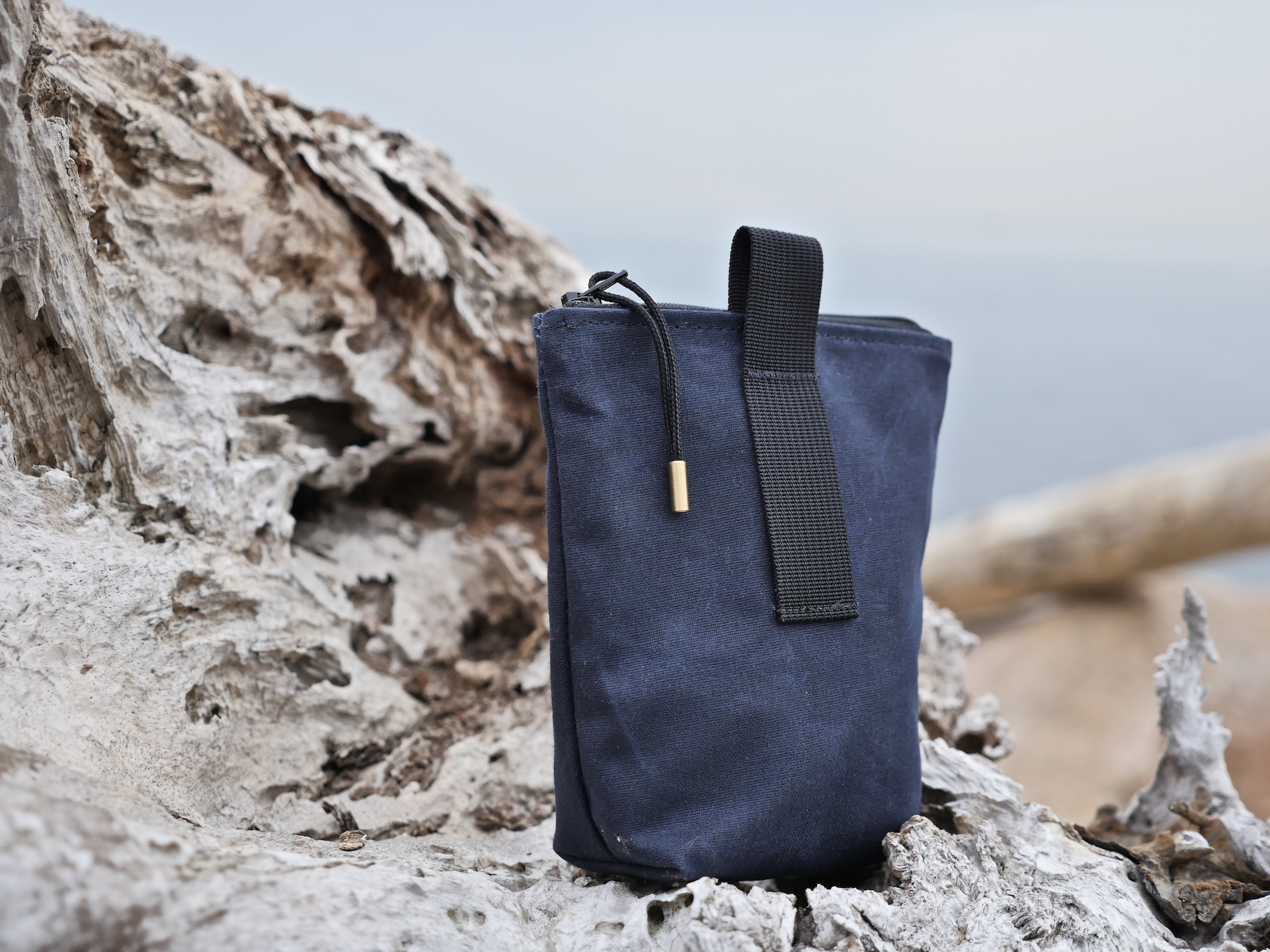 NAVYPOUCH_01.jpg