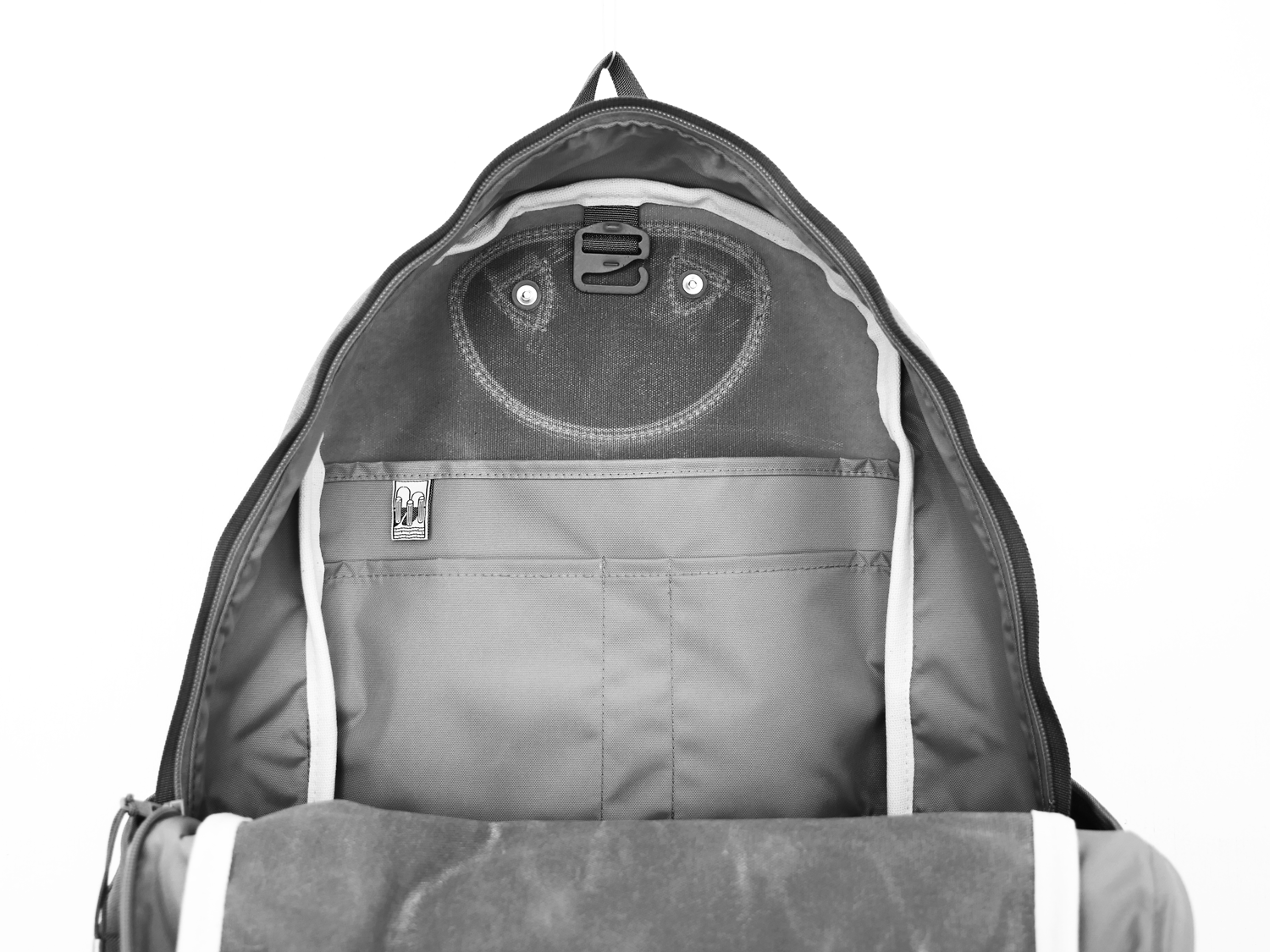 aleutian-pouch_01.gif
