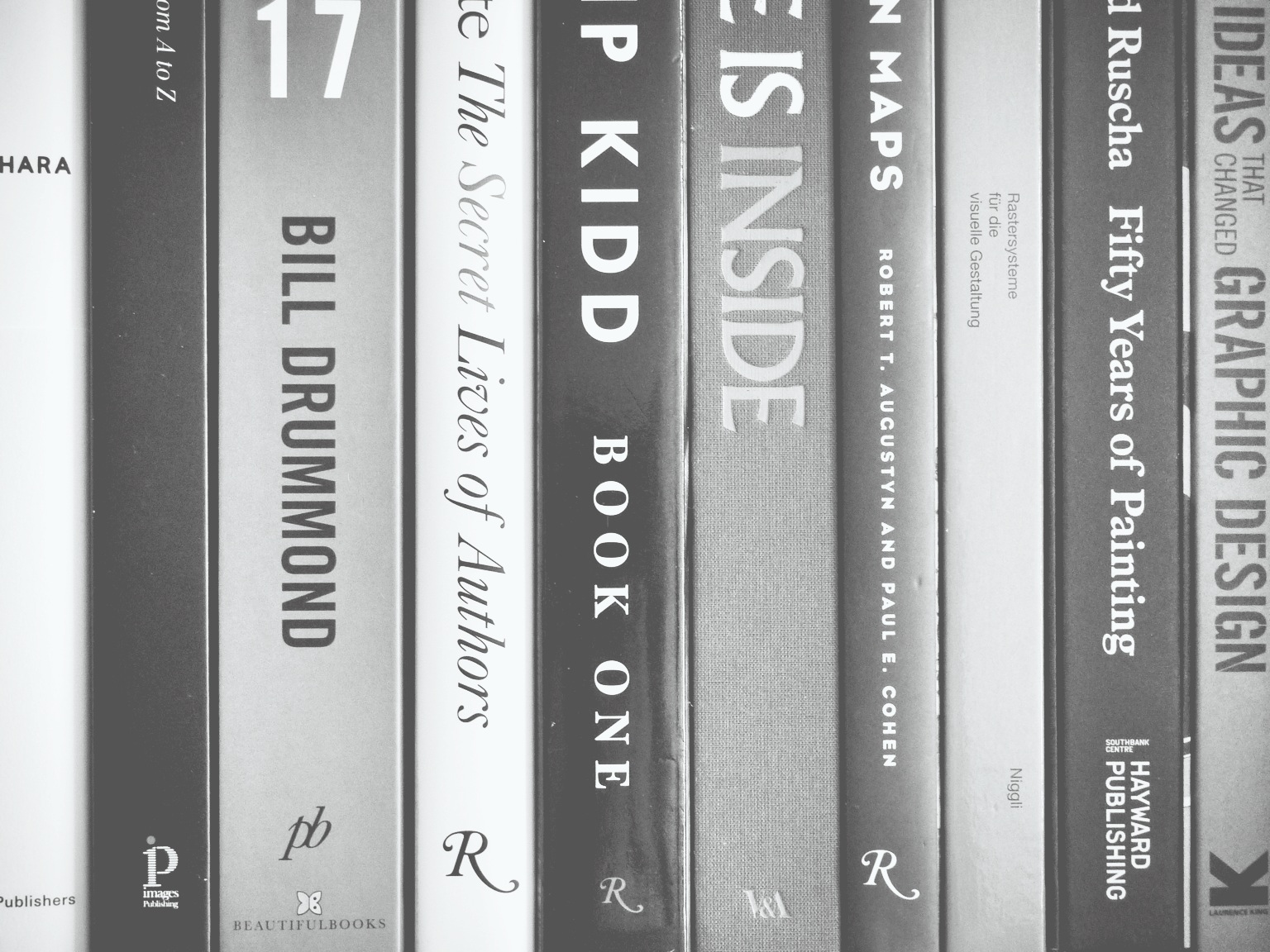 Books. So many books. You can't tell, but this selection are all colour co-ordinated. Yes, yes, I know.