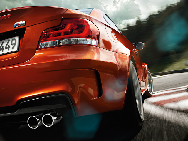 Finally getting around to posting these awesome pics of the BMW 1M. I want one.