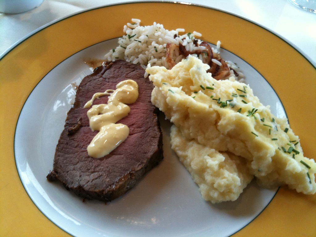 Day 3: Lunch at ArabellaSheraton Alpenhotel.
