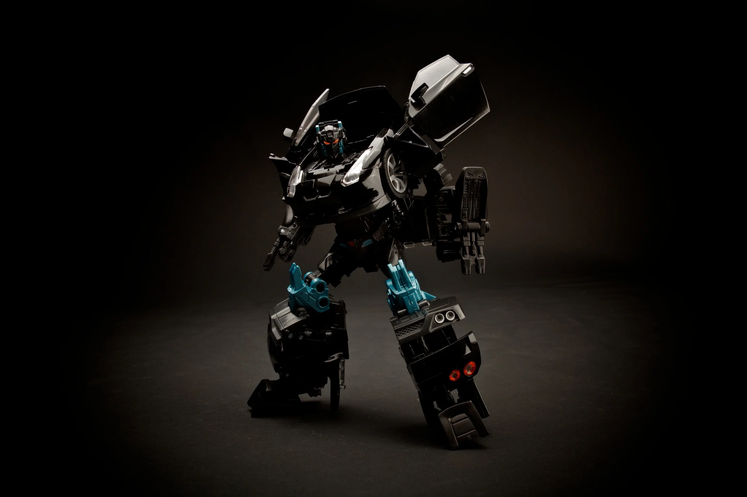 GTR-Optimus-Blk4.jpg