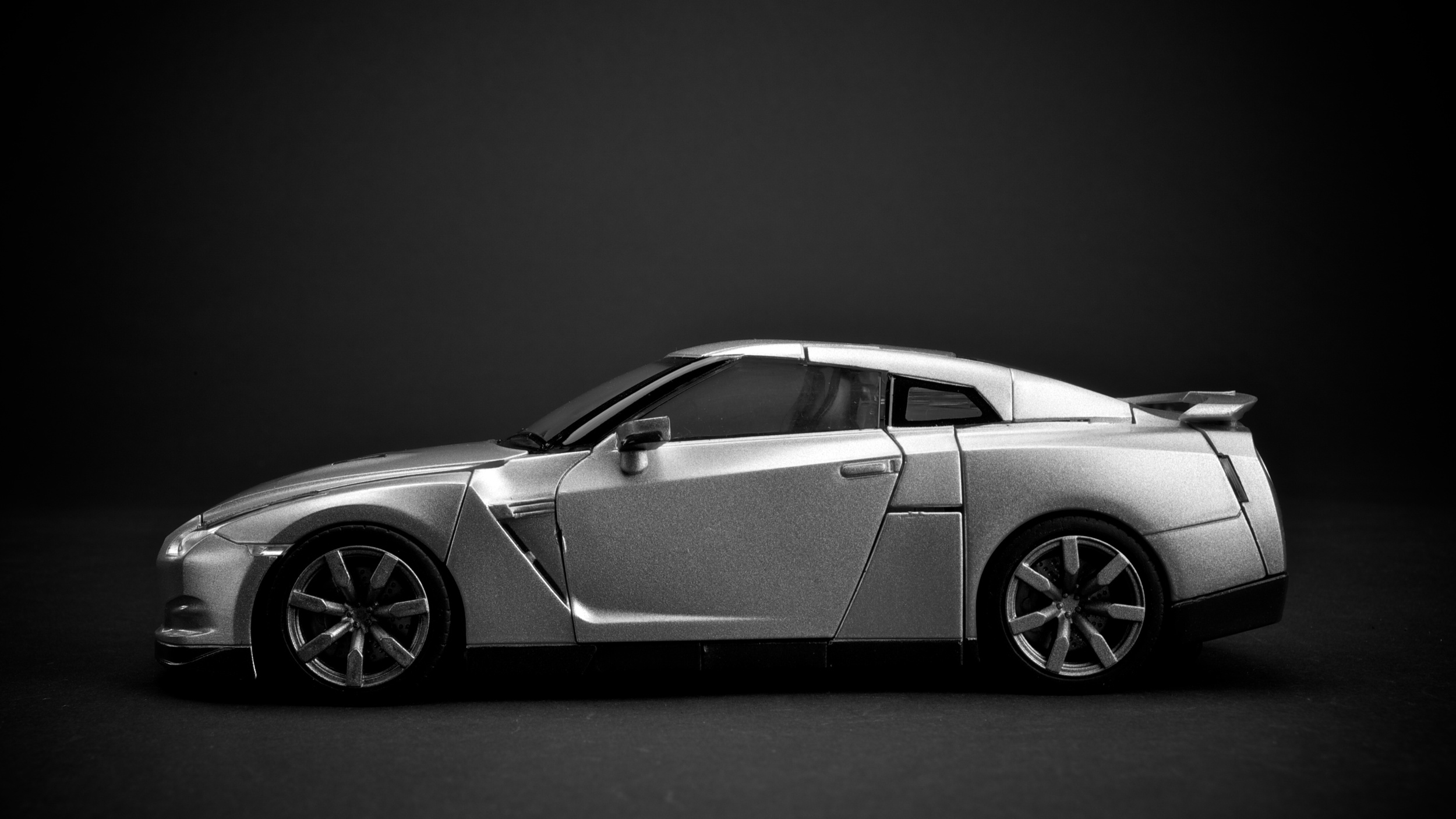 GTR-Optimus-Silver3.jpg
