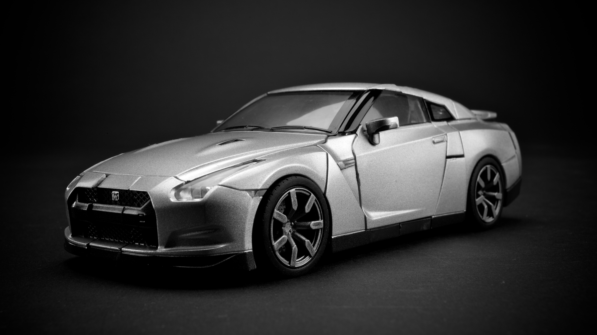 GTR-Optimus-Silver4.jpg