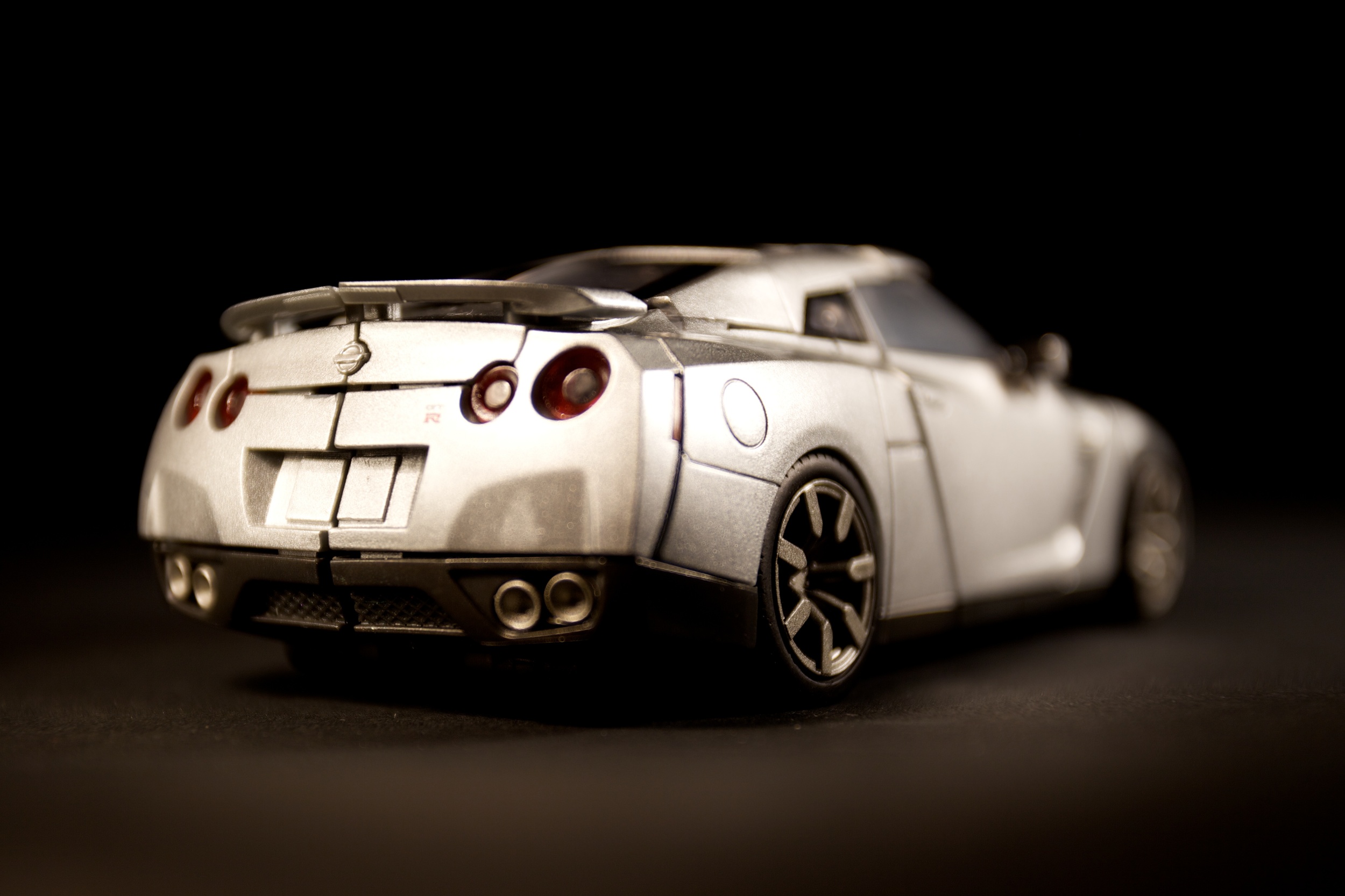 GTR-Optimus-Silver5.jpg