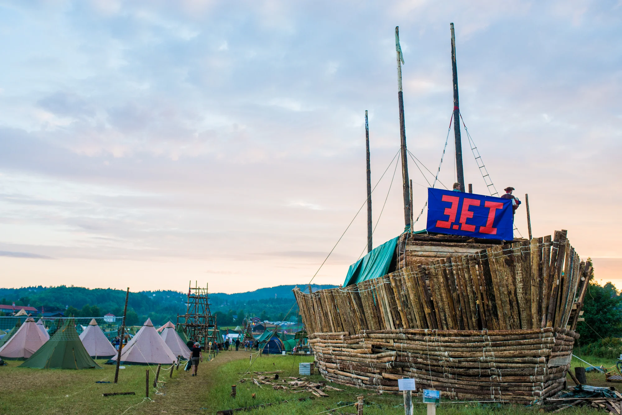 15,000m of rope and 2600m of wood, and absolutely no nails were used to make this amazing ship