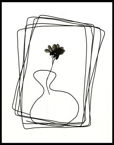 web o wire vase1.jpg