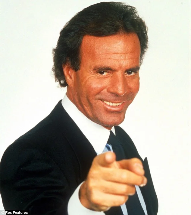Julio Iglesias.jpg