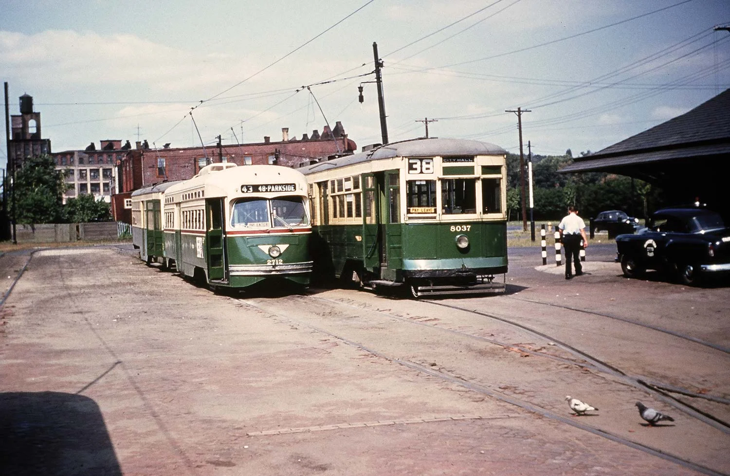 PhilaTrolley_56820003_1500W.jpg
