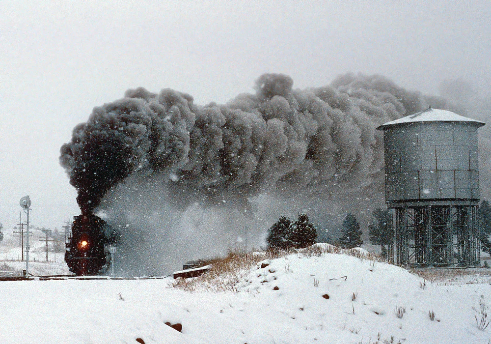 West1984_Oct_2nd_UP3985snowbigcrop1000.jpg