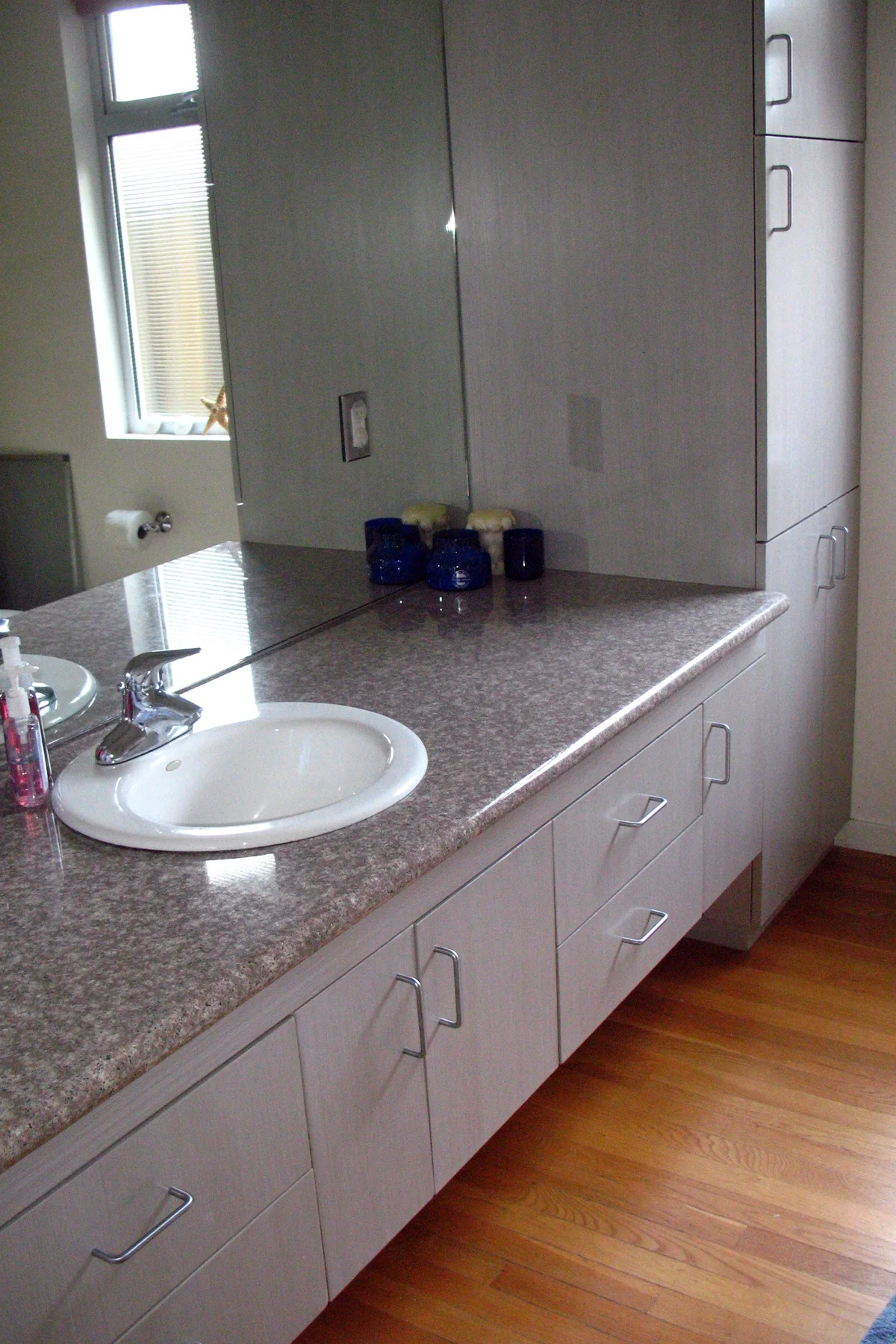 cabinet-strie-bath.jpg
