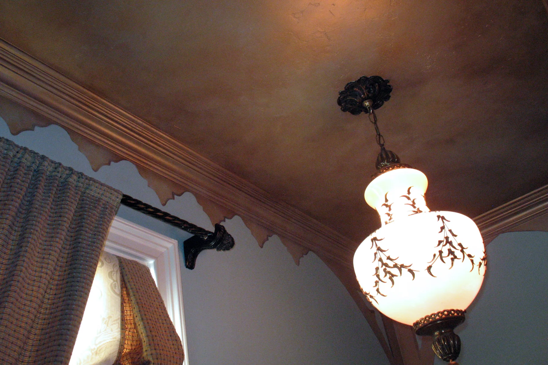 HAND PAINTED METALLIC CEILING