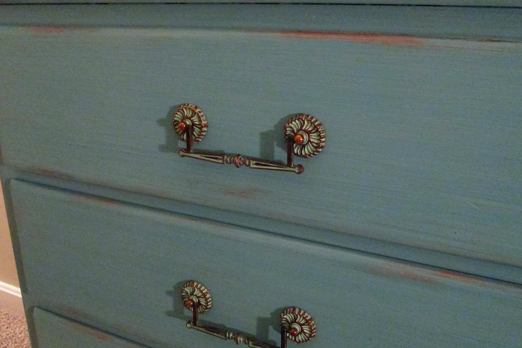 VINTAGE/MODERN ANTIQUE STRIE FINISH