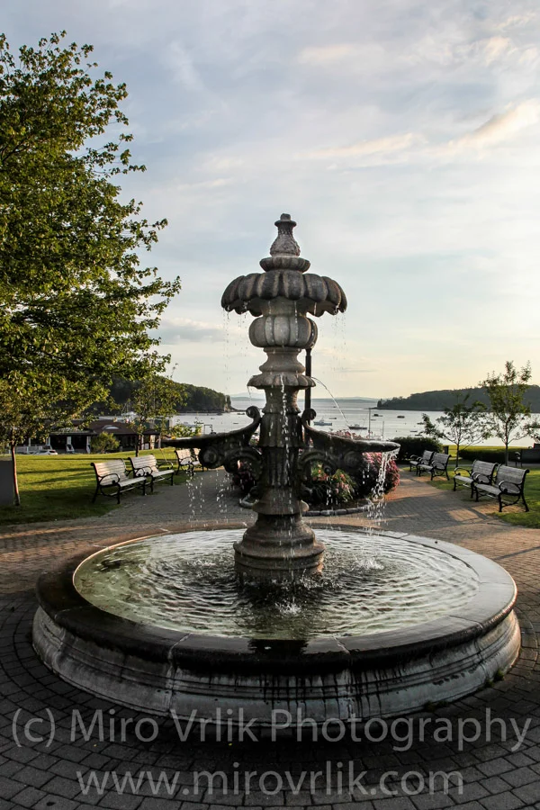 Fountain in little park.