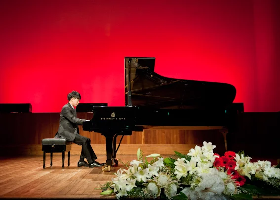 Jason Bae in concert at the Auckland Town Hall - September 2012