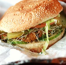 Foodspotting, a geolocation guide for foodies, reached a pretty sizable milestone today, announcing that it now has 400,000 members...
via mashable.com