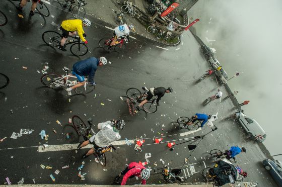 What's a SCANDALE!!! How can they pretend to take part at the biggest cycling race in the world when they don't respect their riding environment??? Revolting!!! Shame on road biker! Thimotée Théaux