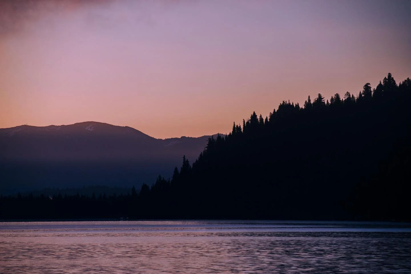 Colorful mornings in Truckee
