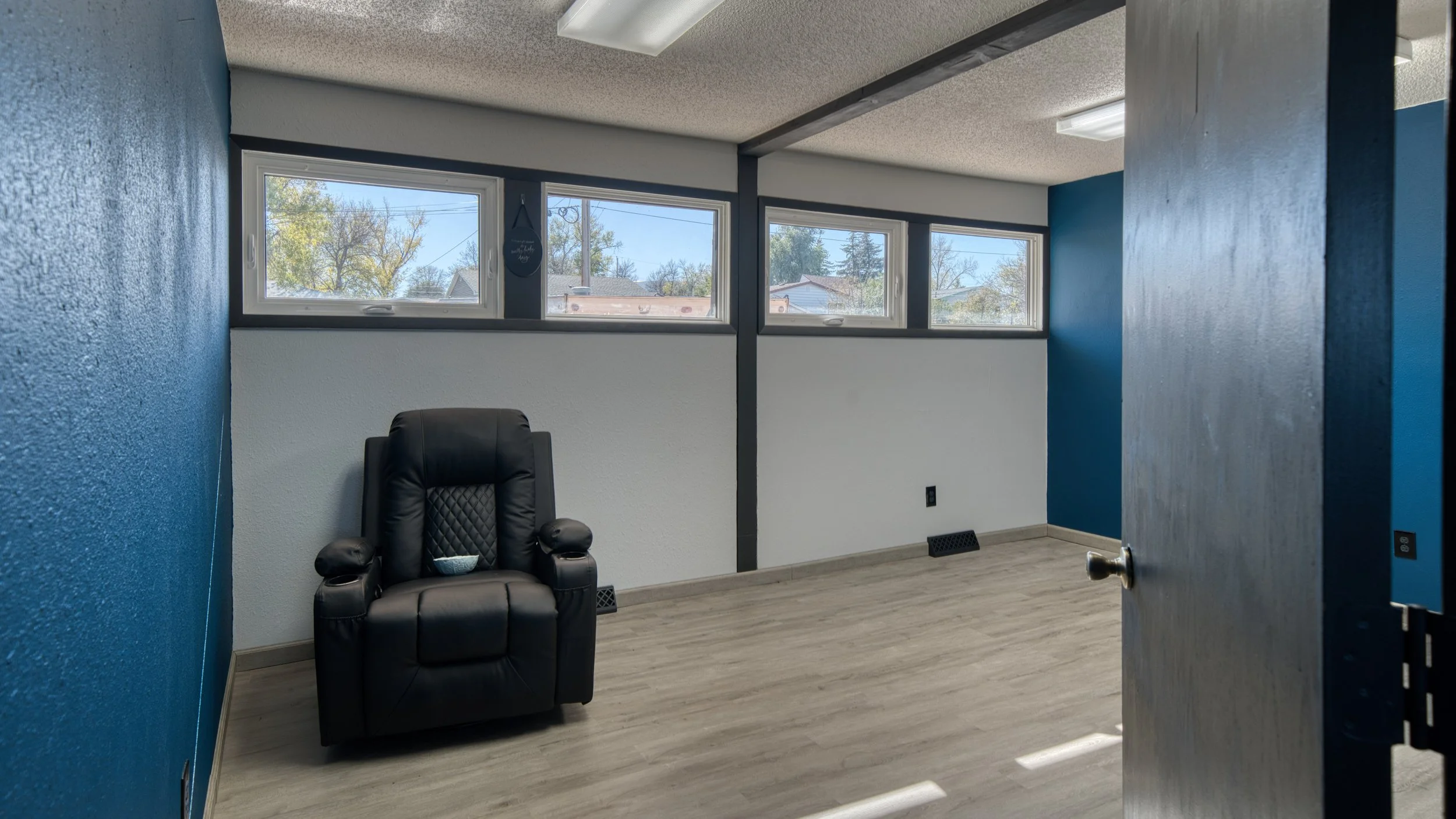 709 W Eighth St-38.jpg