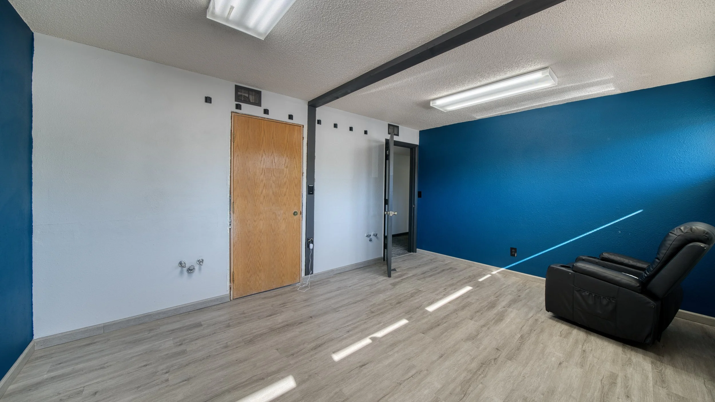 709 W Eighth St-41.jpg
