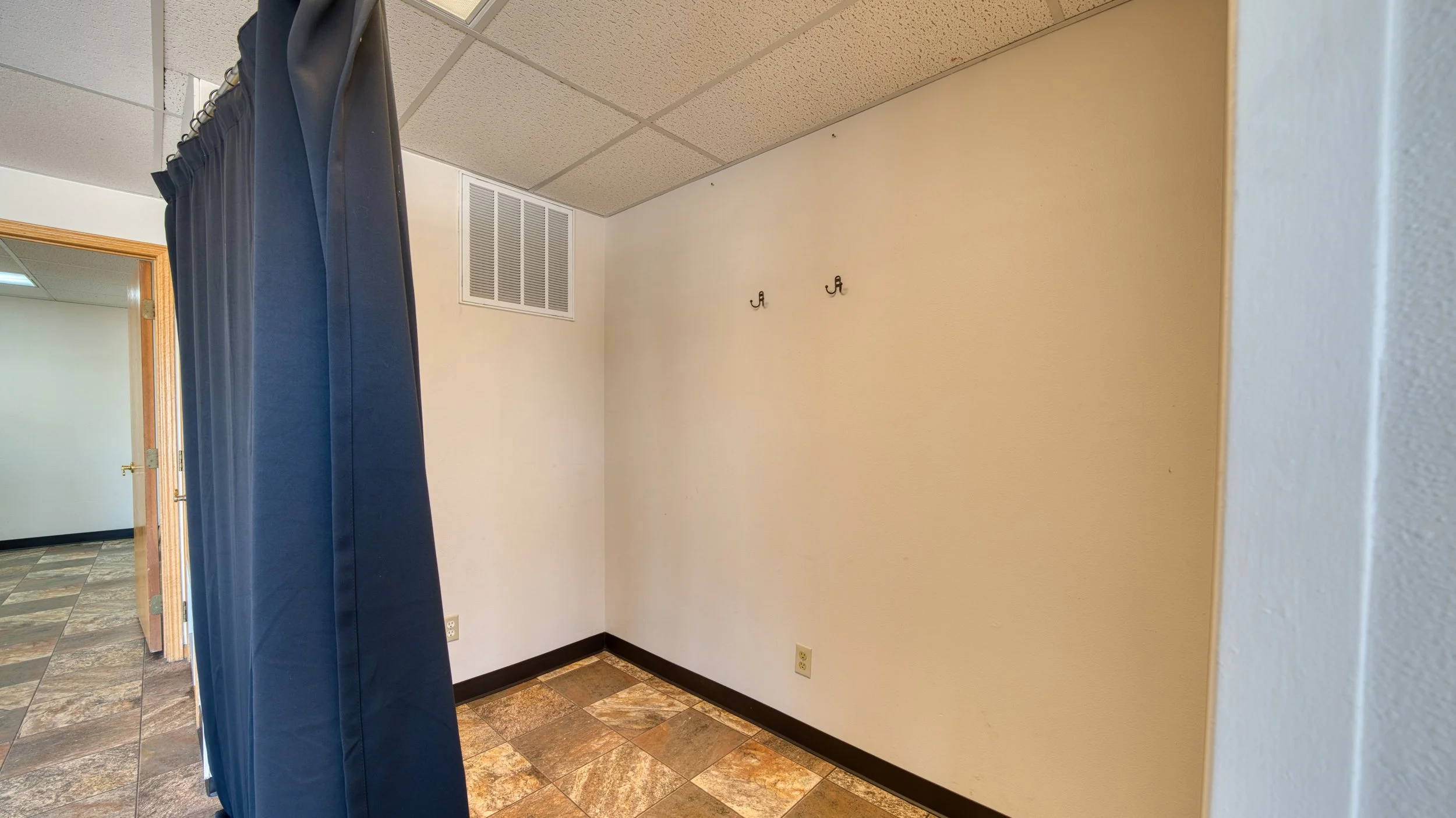 709 W Eighth St-81.jpg