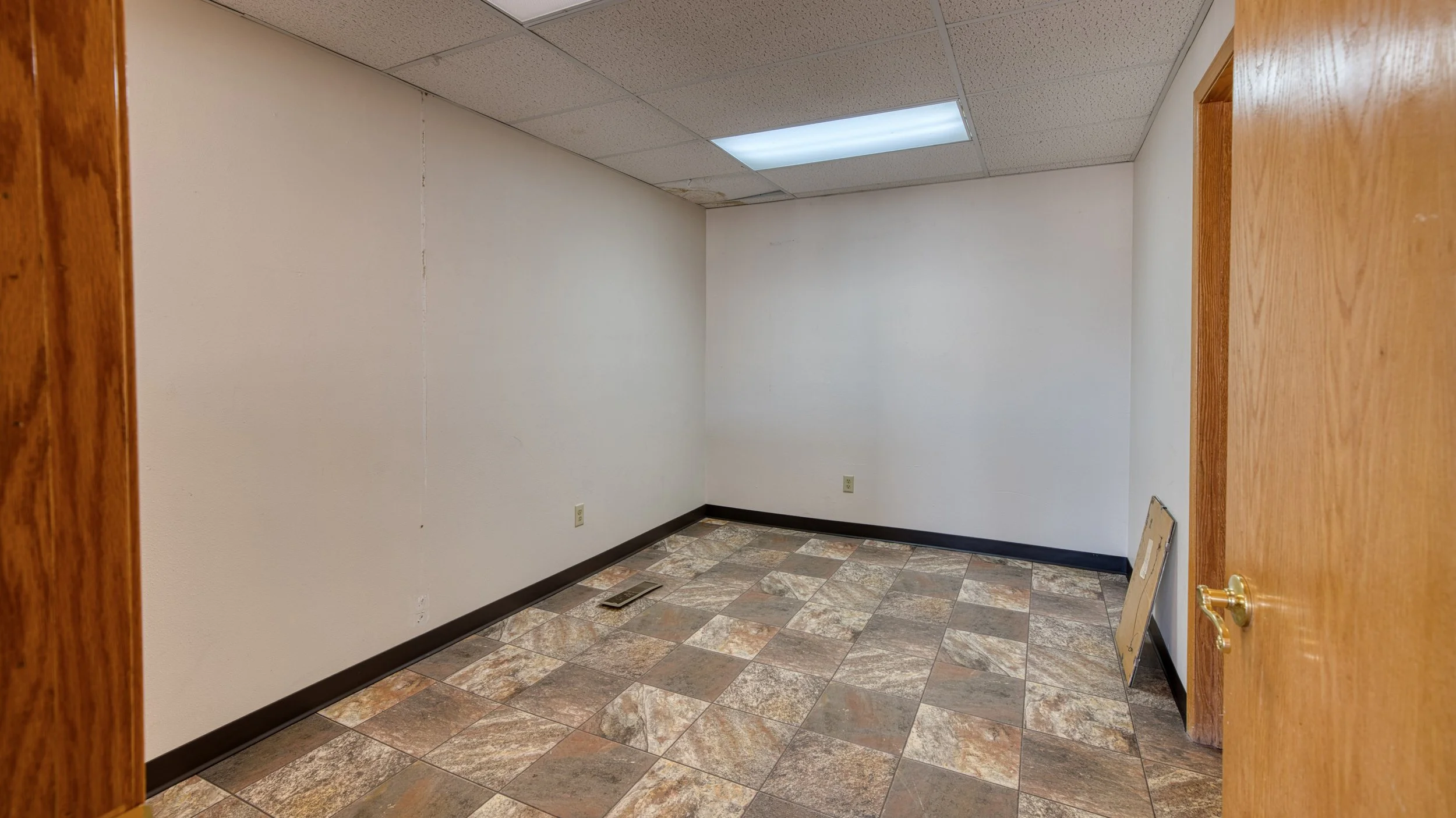 709 W Eighth St-83.jpg