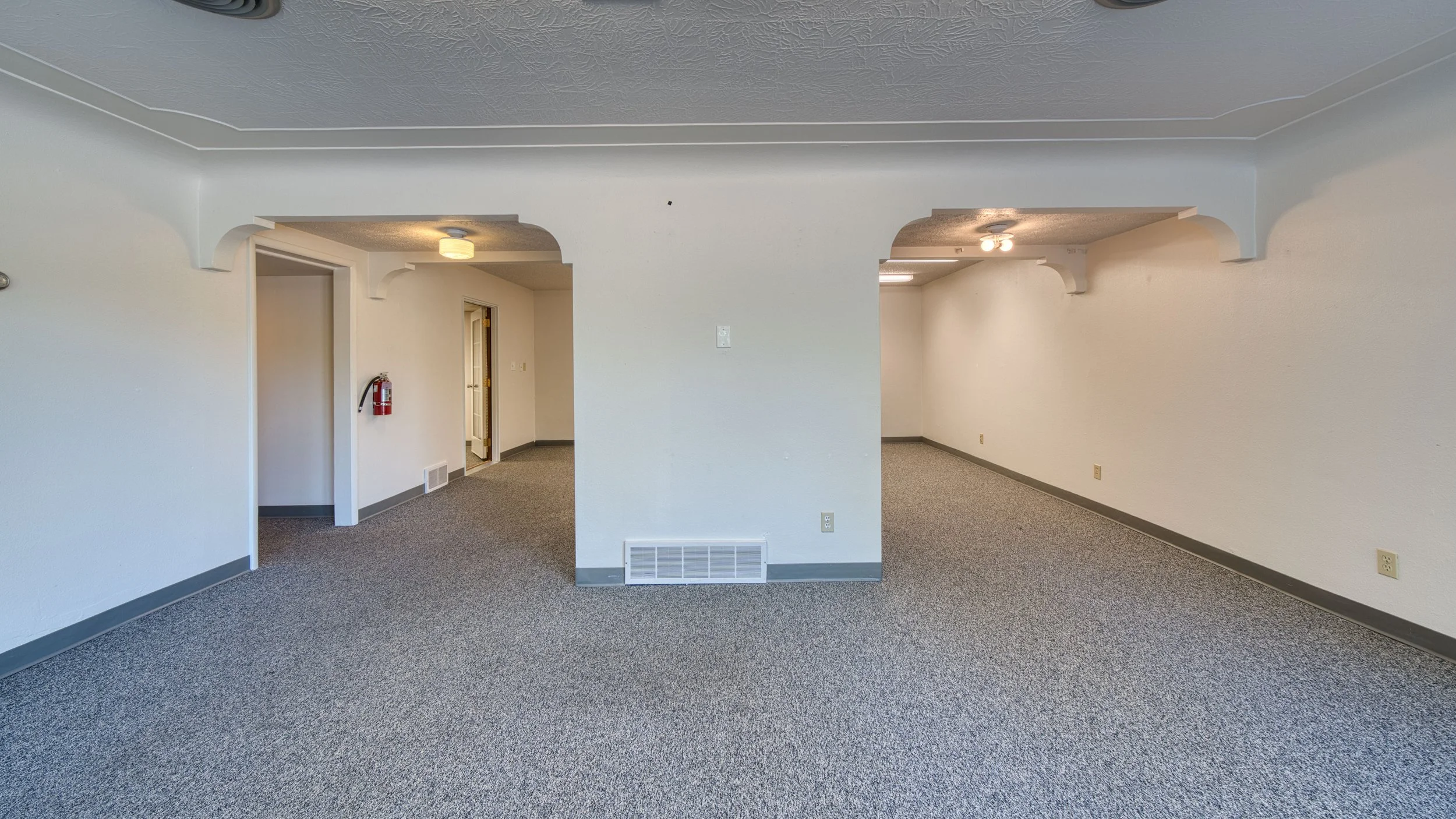 709 W Eighth St-89.jpg